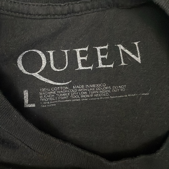 Queen - Picture 3 of 3